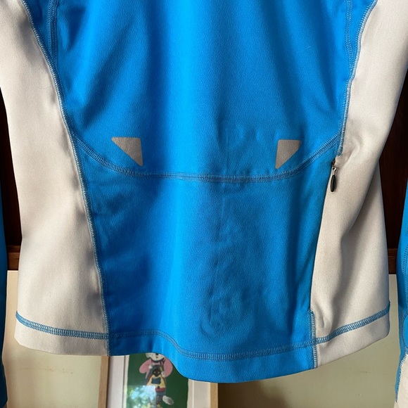 Mountain Hardwear wind stopper shell/jacket - Picture 12 of 15